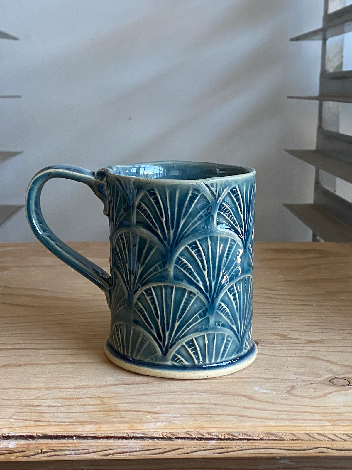 Scallop print mug, tall