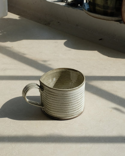 line pattern mug