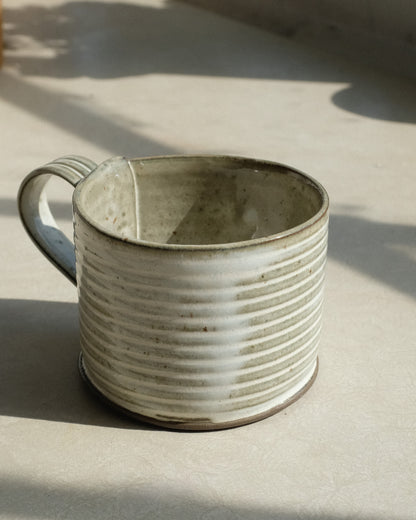 line pattern mug