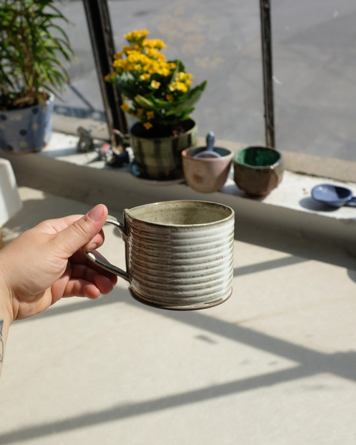 line pattern mug