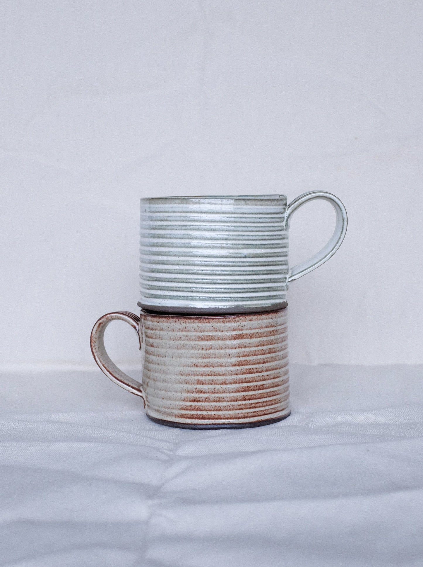 line pattern mug