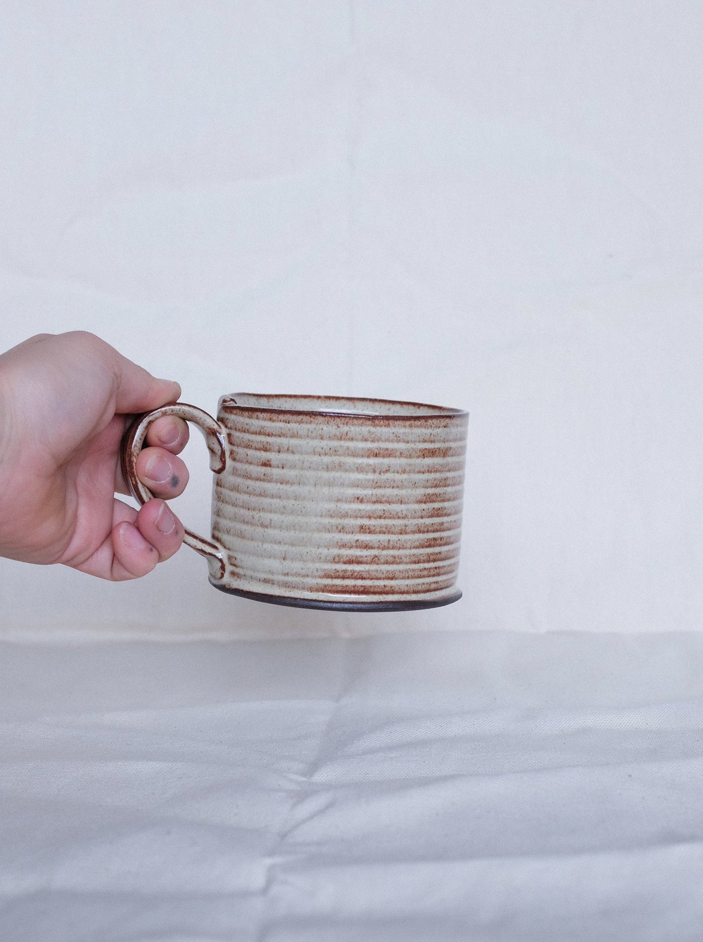 line pattern mug