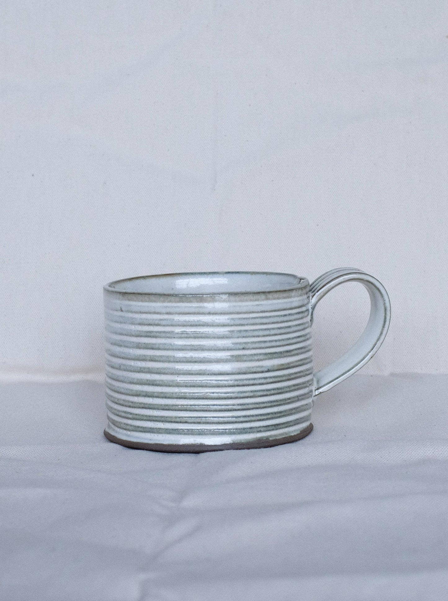 line pattern mug