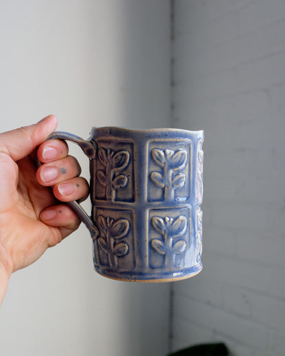 grande tasse à motifs estampé